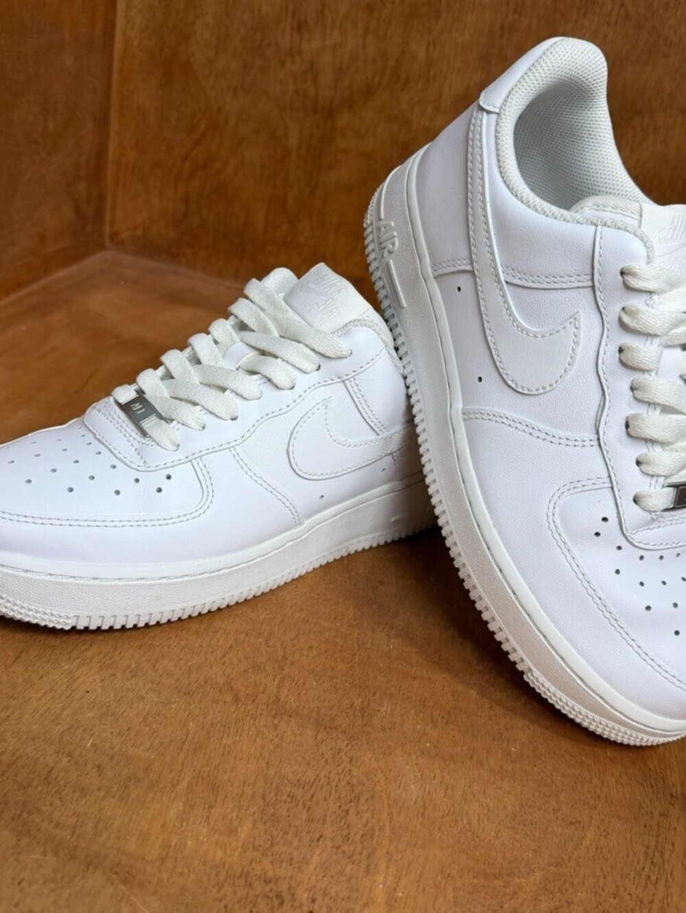 Nike Air Force 1 Low '07 Womens Size 7.5 Triple White Athletic Shoes DD8959-100